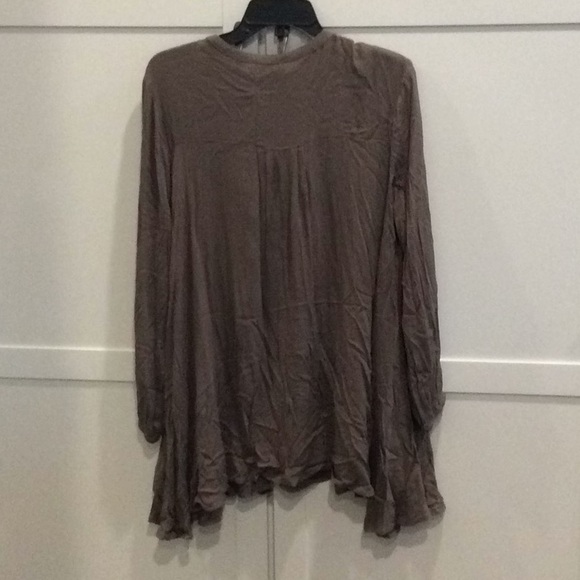 Altar’d States long sleeve tunic. - Picture 4 of 4
